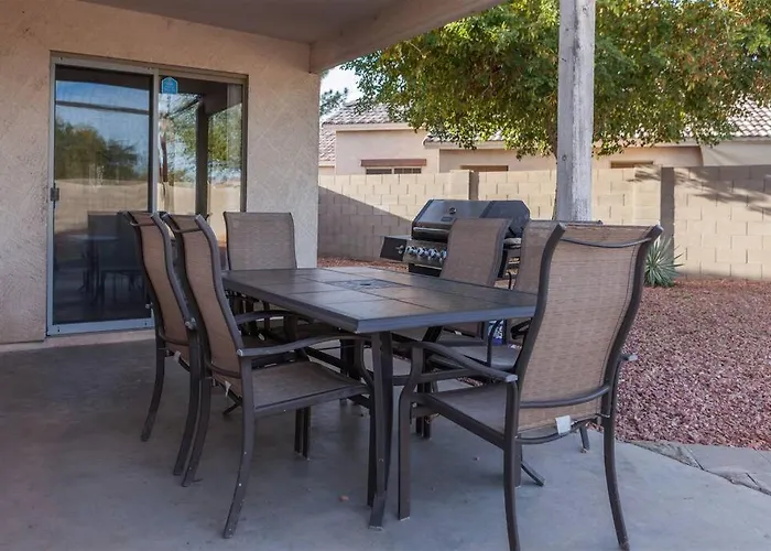 Cozy House Near Stadium With Pool Heater, Bbq Avondale