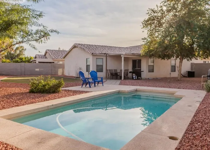 Cozy House Near Stadium With Pool Heater, Bbq Holiday home
